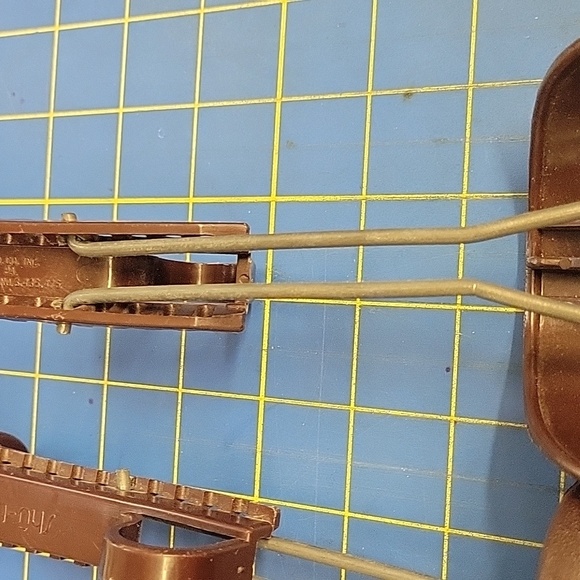 Shu Tree Brown Shoe Resin Plastic Trees - Picture 8 of 8